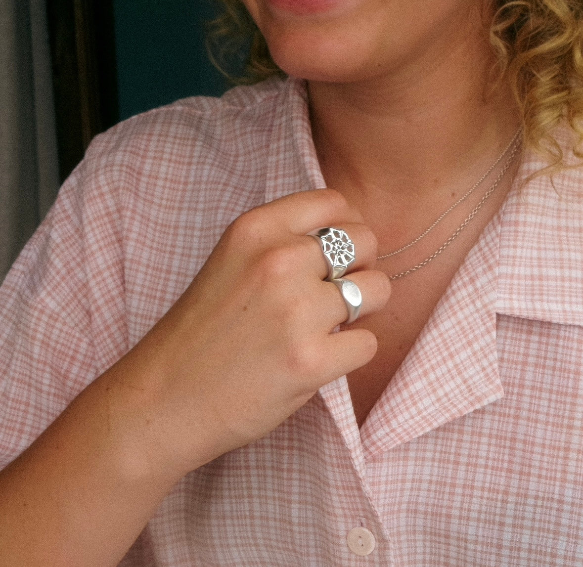Web ring on model