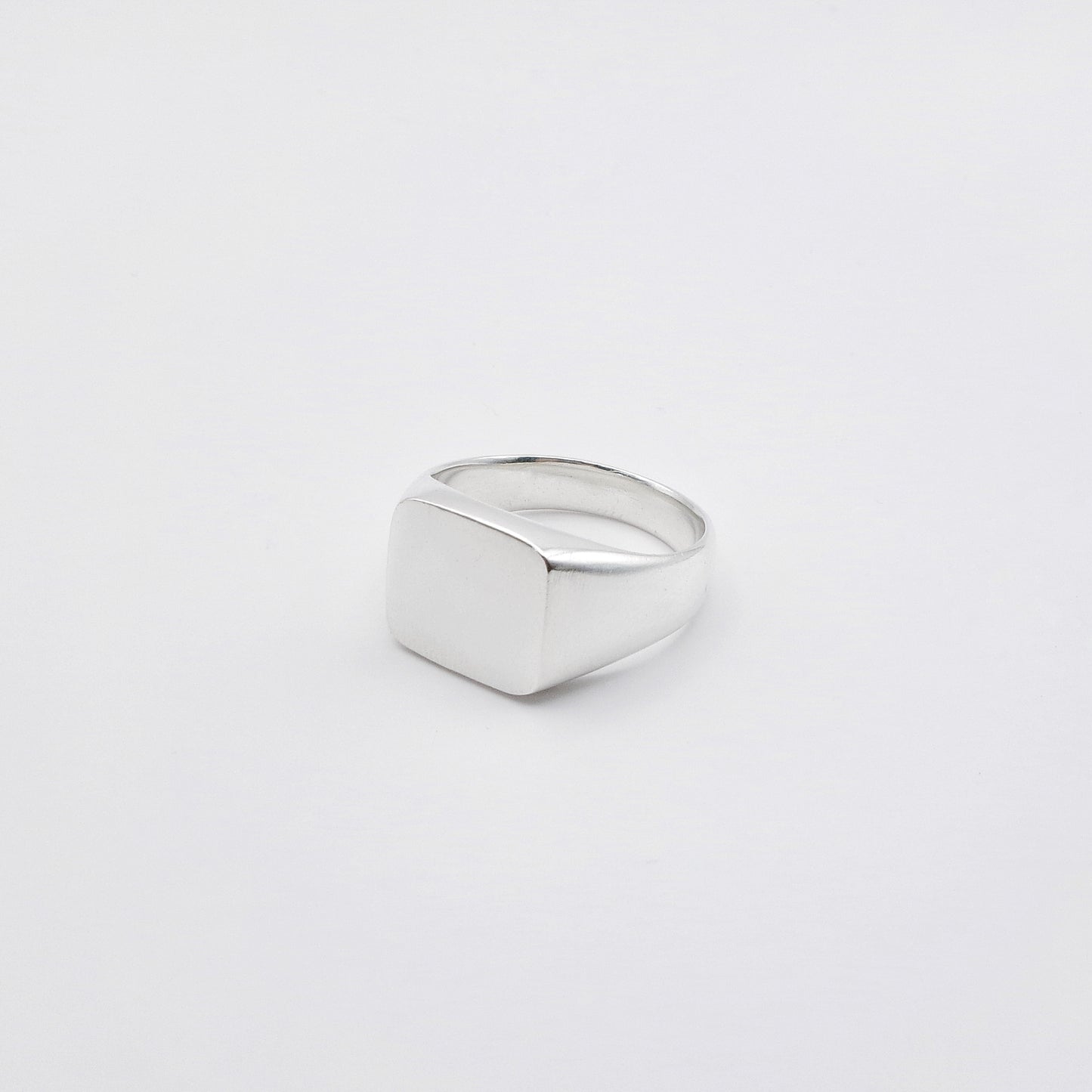 Don signet ring