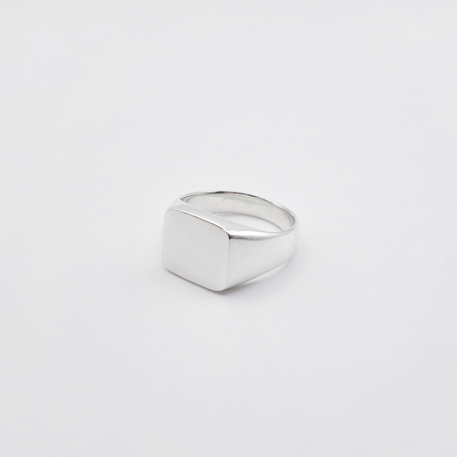 Don signet ring