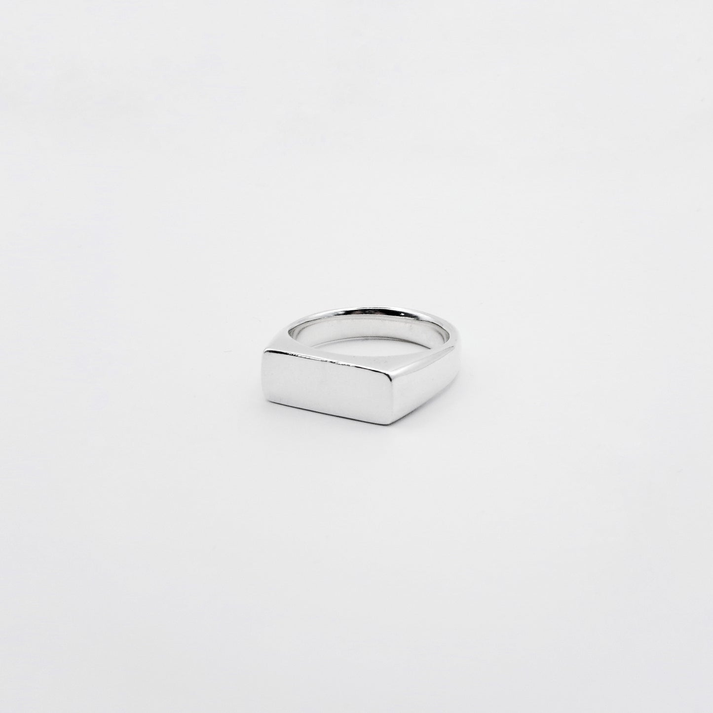 Milton rectangle signet ring