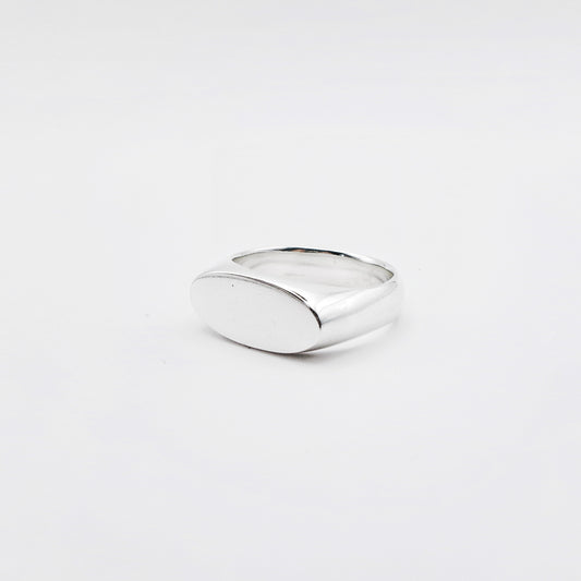 Percy oval signet ring